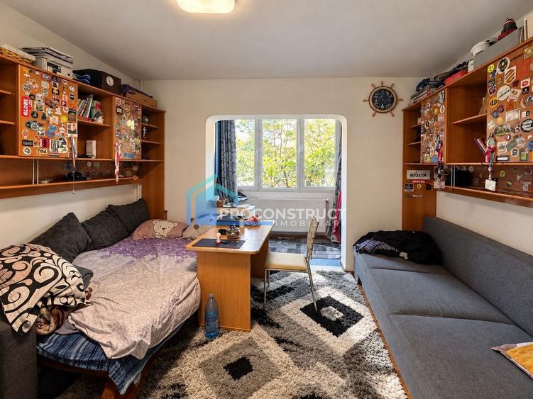 Apartament cu 3 camere decomandat, mobilat în Girocului