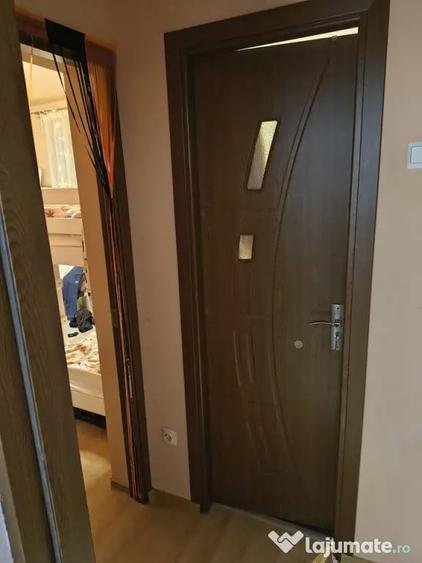 Apartament cu 2 camere decomandat, mobilat în Vest