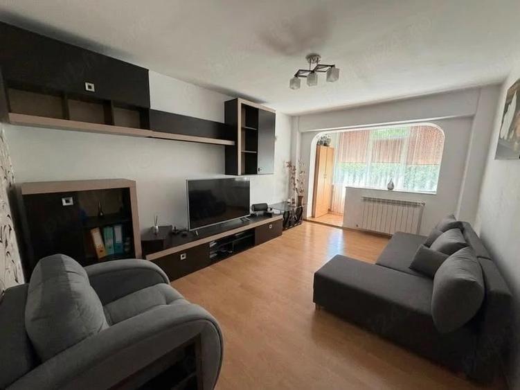 Apartament cu 2 camere decomandat în Obor