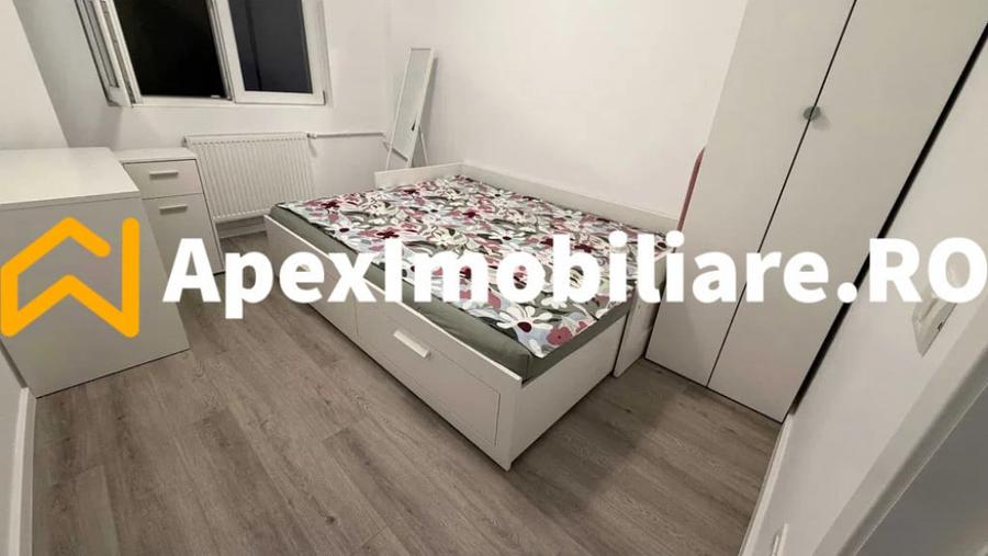 Apartament cu 4 camere semidecomandat în Central