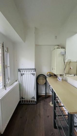 Garsonieră decomandată în
