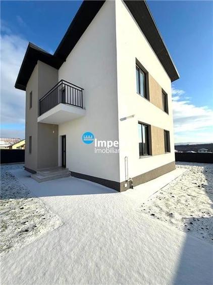 Casă individuală cu 4 camere cu Teren 410 Mp în Valea Adâncă