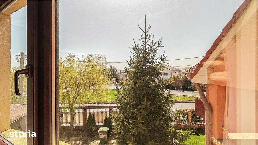 Casă cu 7 camere cu Teren 300 Mp în Nord