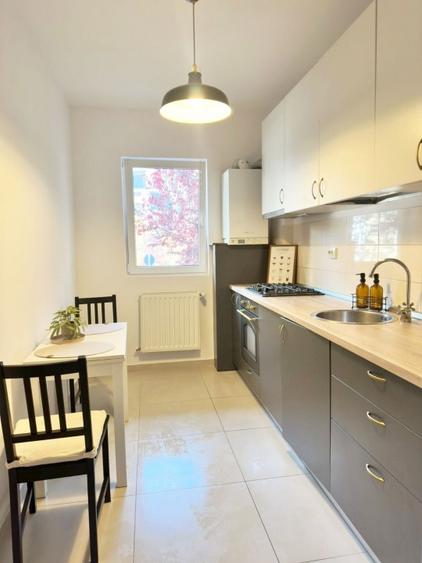 Apartament cu 2 camere decomandat, mobilat în Bună Ziua