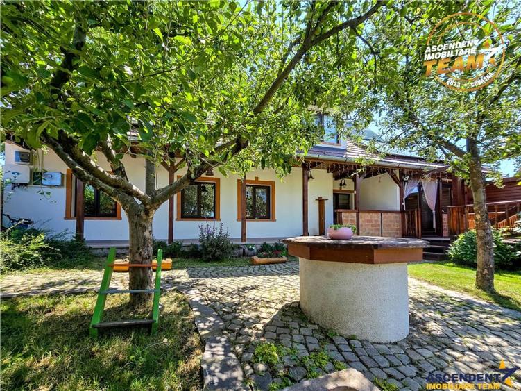 Casă cu 7 camere cu Teren 418 Mp în Central