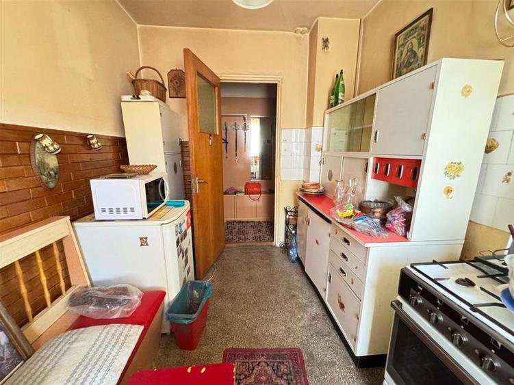 Apartament 2 camere cu balcon zona Cedonia - 6