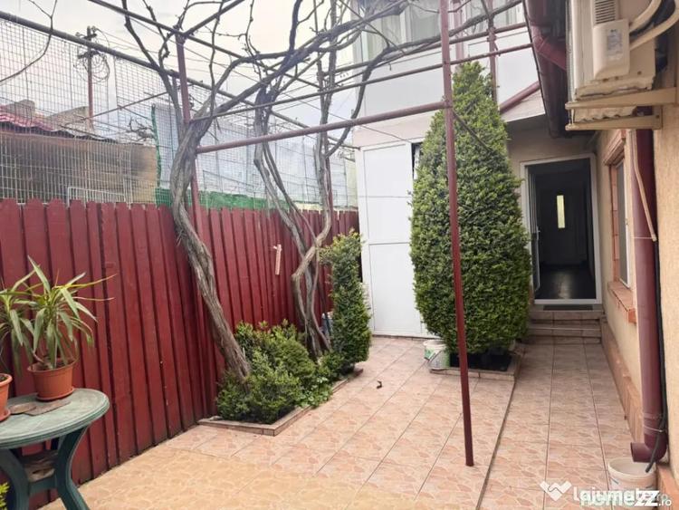 Casă cu 3 camere cu Teren 164 Mp în Delfinariu