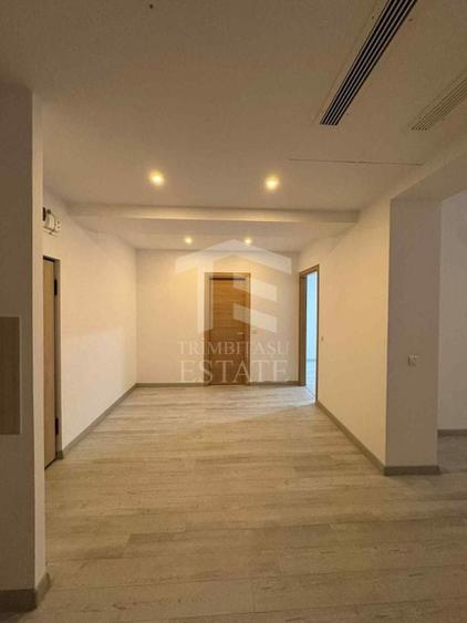 Apartament cu 2 camere semidecomandat în Vitan