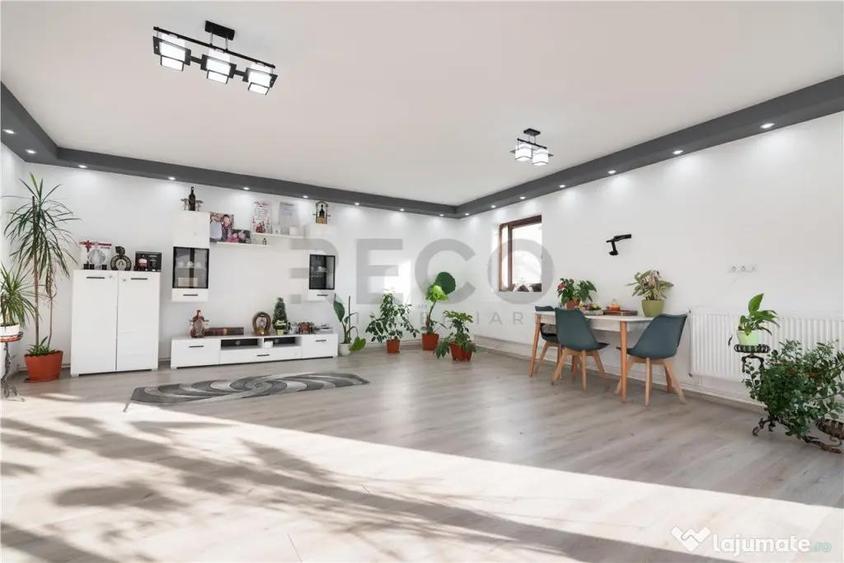 Casă cu 5 camere cu Teren 2900 Mp în Tarcea