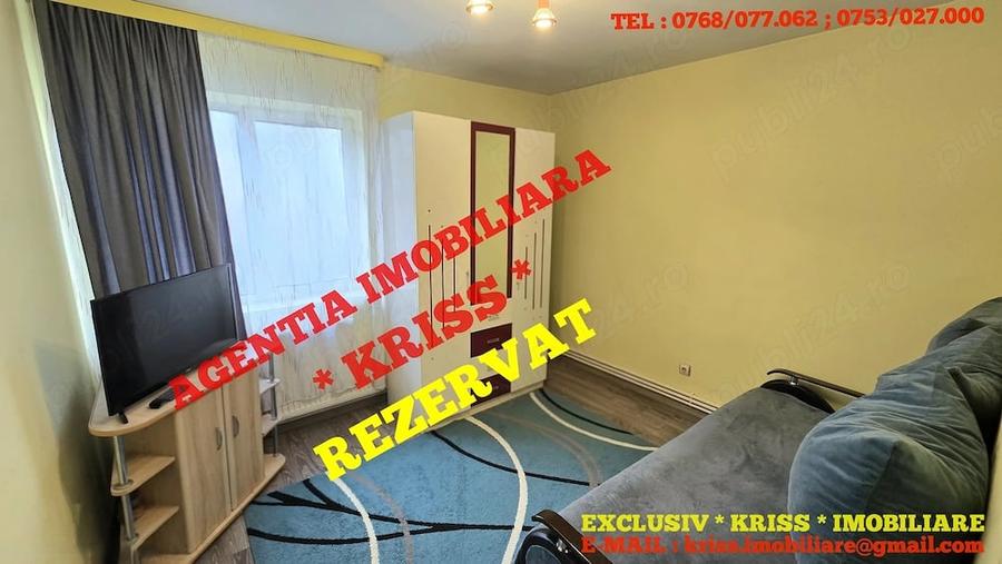 Apartament cu 3 camere semidecomandat în Banat