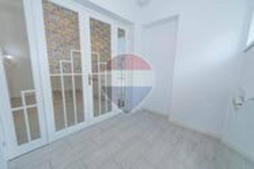 Apartament de inchiriat, 137 mp, central, curte proprie - 34