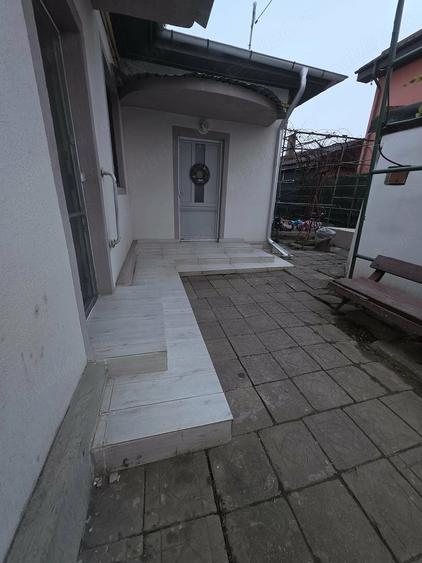 Casă cu 4 camere cu Teren 463 Mp în Central