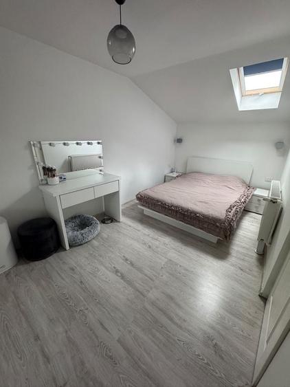 Apartament cu 3 camere decomandat în Exterior Vest