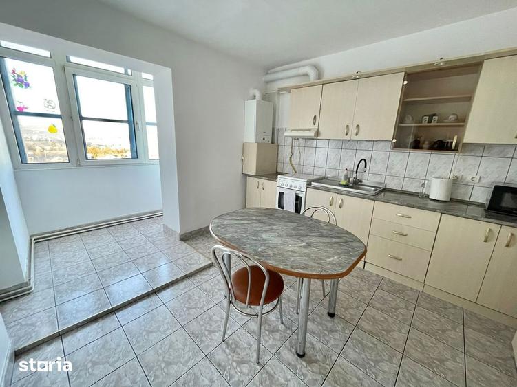 Apartament cu 4 camere decomandat în Zorilor