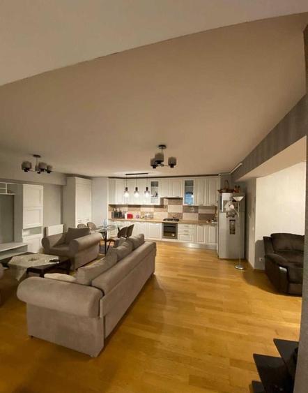 Apartament cu 2 camere semidecomandat, mobilat în Pipera