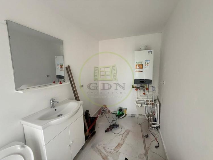 Casă individuală cu 5 camere cu Teren 430 Mp în Malu Mare