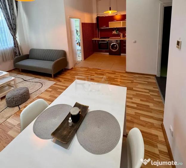 Apartament cu 3 camere semidecomandat în Vitan