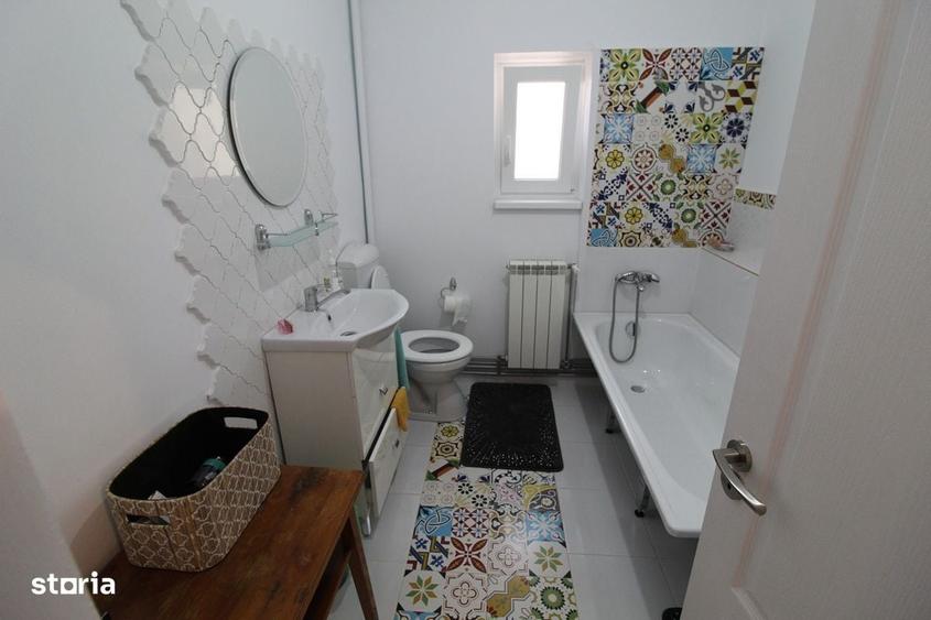 Casă cu 4 camere în Hunedoara