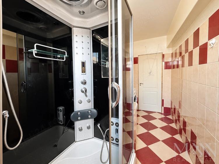 Apartament cu 3 camere decomandat în Central