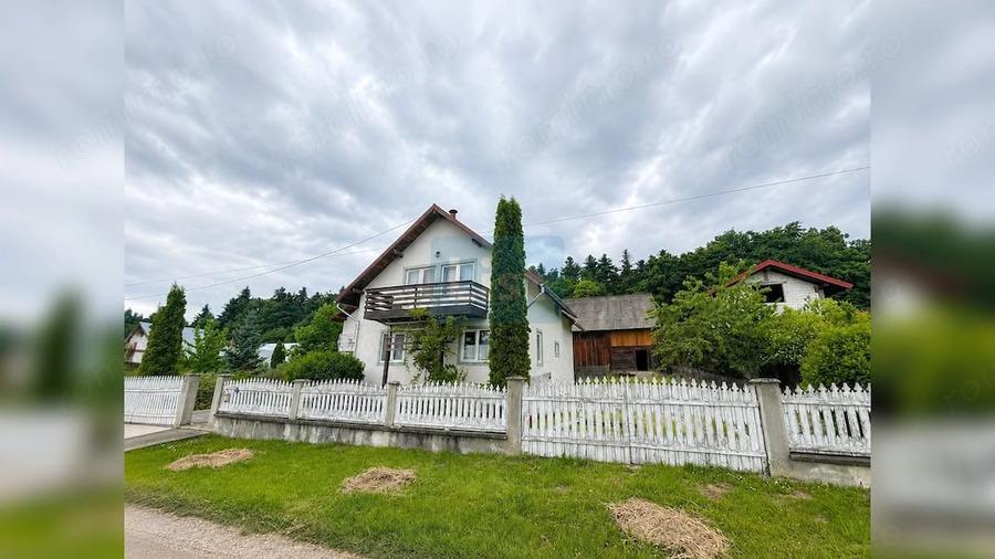 Casa P+M cu teren de 1.000 mp, situata la marginea padurii. - 1
