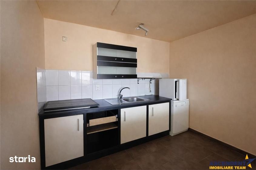 Casă cu 3 camere cu Teren 2700 Mp în Sânpaul