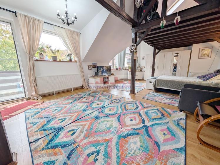 Apartament cu 2 camere semidecomandat, mobilat în Central