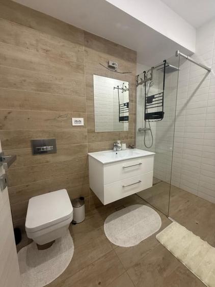 Apartament cu 3 camere decomandat, mobilat în Floreasca