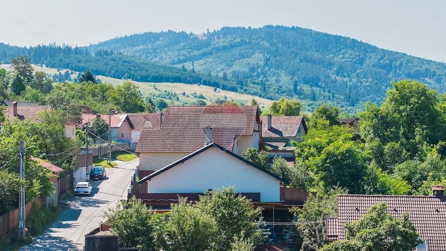 Casa noua langa Bra?ov, curte insorita ?i vedere panoramica - 13