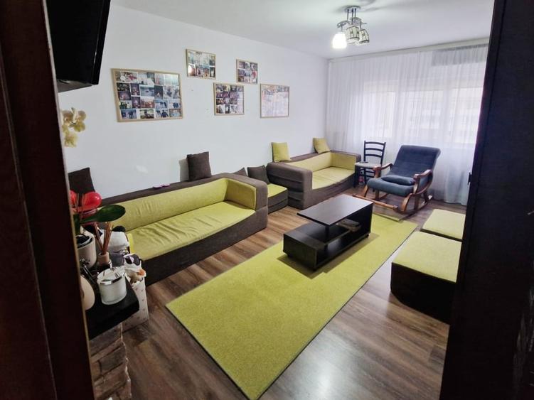 Apartament cu 2 camere decomandat, mobilat în Hotvon