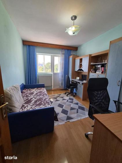 Apartament cu 3 camere decomandat în Bistrița Lac
