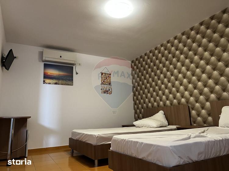 Casă cu 9 camere cu Teren 480 Mp în Limanu