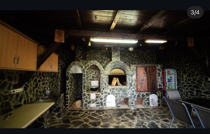 Casă cu 4 camere în Exterior Vest