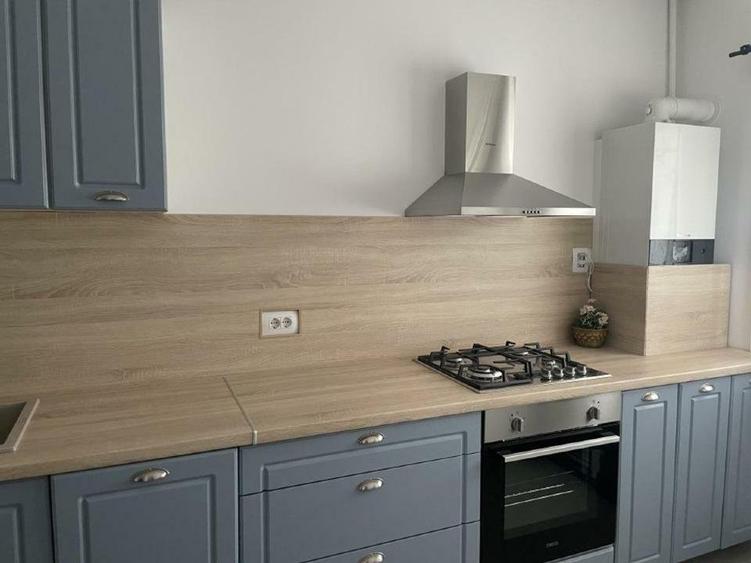 Apartament cu 2 camere decomandat, mobilat în Bd. Laminorului