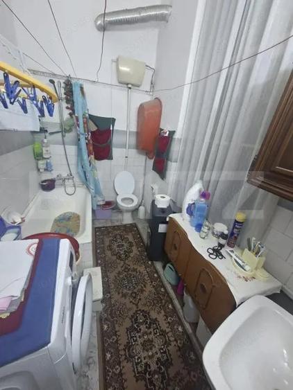 Apartament cu 4 camere semidecomandat în Ultracentral