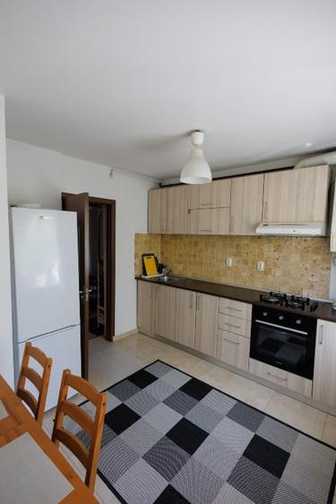 Apartament cu 2 camere decomandat, mobilat în Vitan Mall