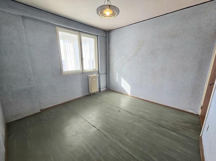 Apartament cu 3 camere în Drumul Taberei