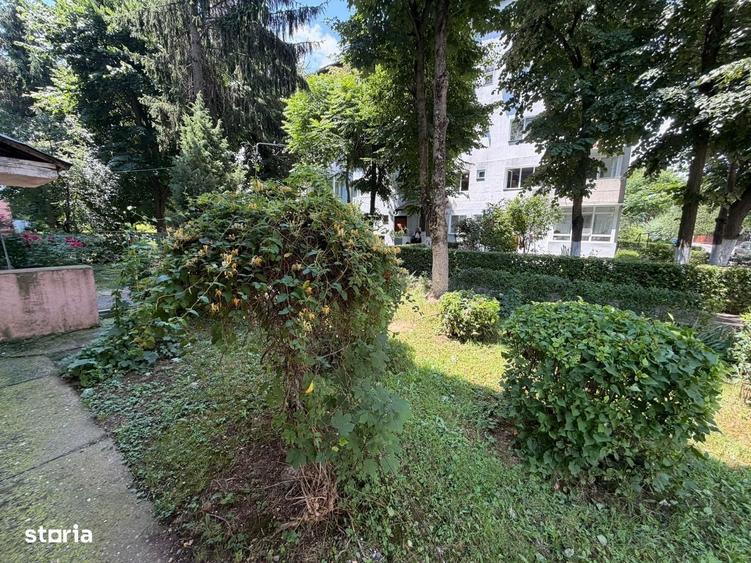 Apartament cu 2 camere semidecomandat în Micro 6