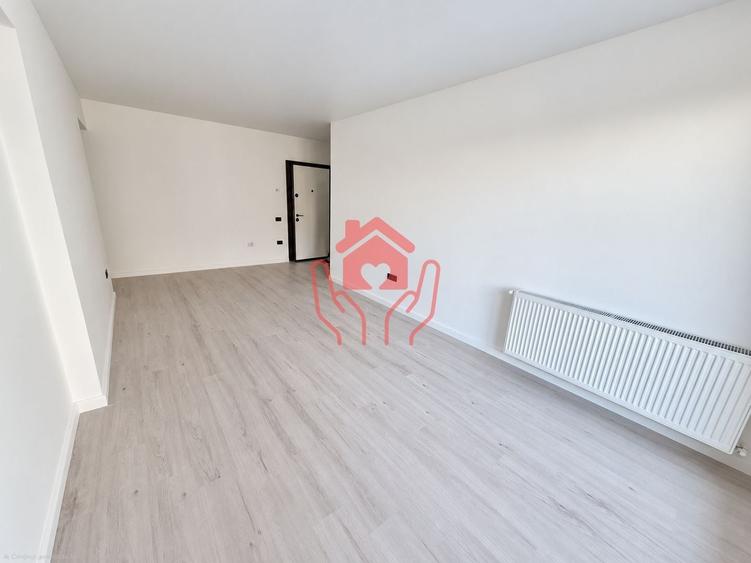 Apartament cu 3 camere semidecomandat în Titan