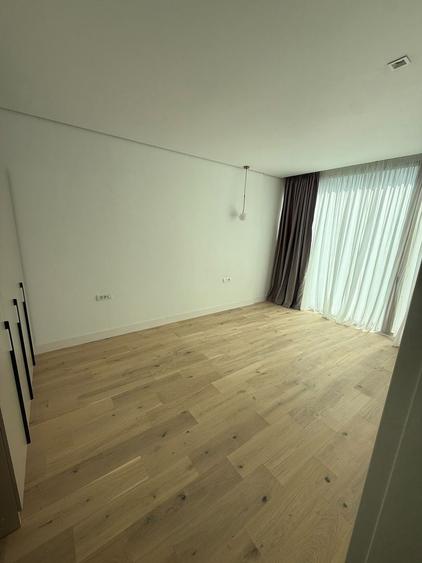 Casă cu 5 camere cu Canalizare în Pipera