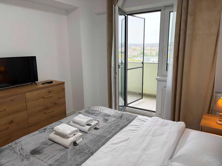 Apartament cu 2 camere decomandat în Aroneanu