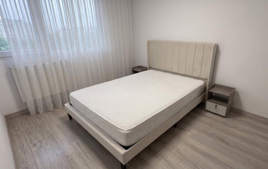 Apartament cu 3 camere decomandat, mobilat în Drumul Taberei