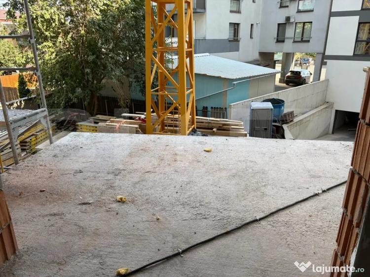 Apartament cu 2 camere semidecomandat în Central