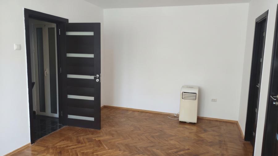 Apartament cu 2 camere semidecomandat în Țiglina 2