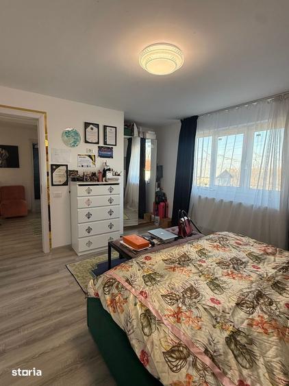 Casă cu 4 camere cu Teren 250 Mp în Clinceni