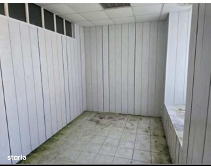 Spațiu comercial, de 37 mp, în Câmpuri