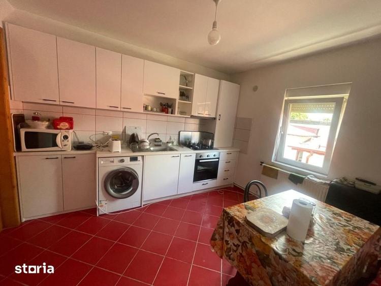 Casă cu 3 camere cu Teren 160 Mp în Central