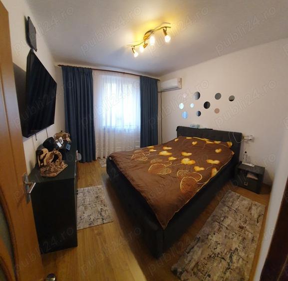 Apartament cu 2 camere decomandat în Hunedoara