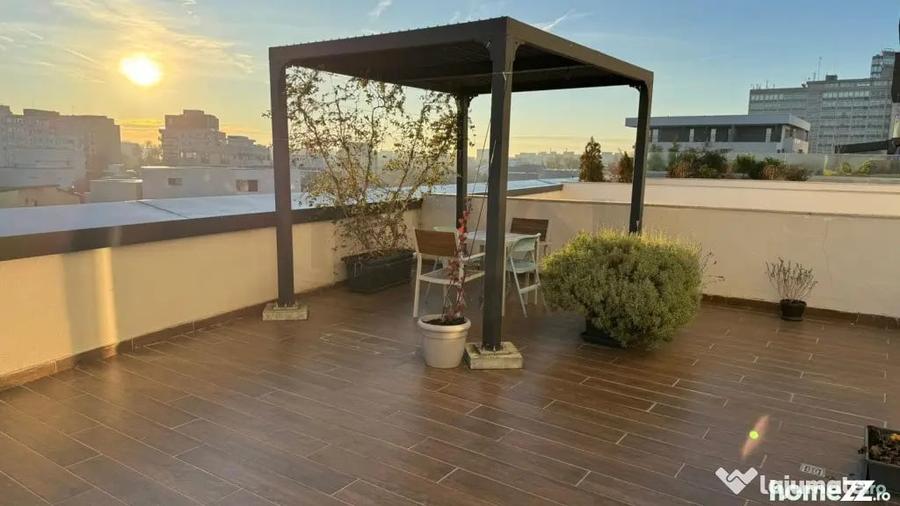 Apartament cu 4 camere semidecomandat în Barbu Văcărescu