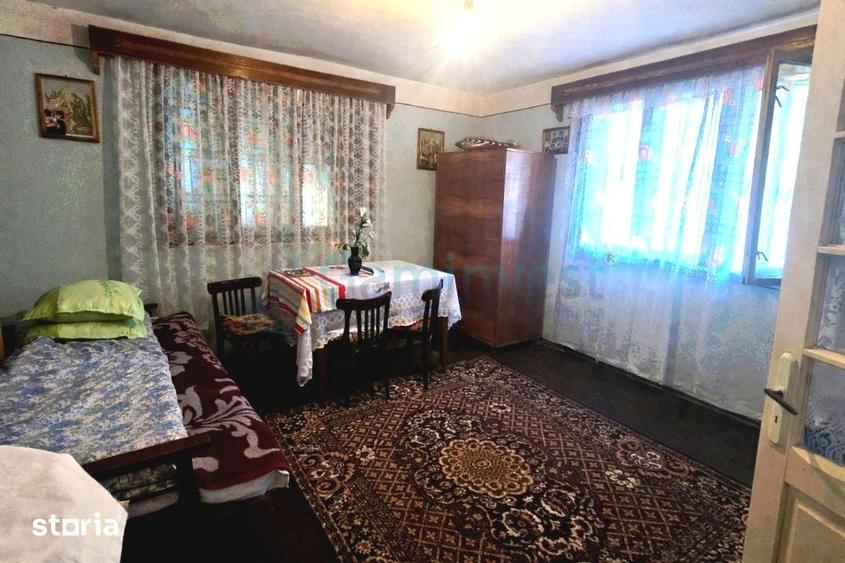 Casă cu 3 camere cu Teren 4319 Mp în Pomezeu