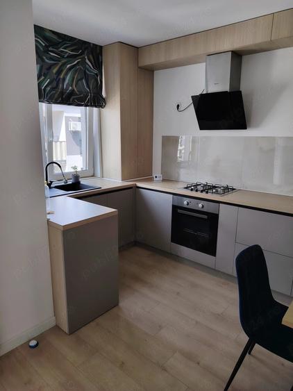 Apartament cu 3 camere decomandat în Florești